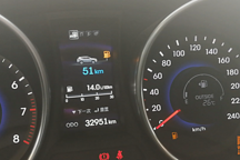 汽車(chē)油耗多少才算省油？百公里10個(gè)油算高嗎？給你說(shuō)明白了
