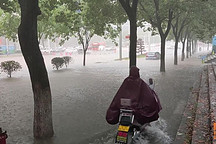 臺(tái)風(fēng)暴雨肆虐到處被淹，喵哥給你總結(jié)一些開車技巧，關(guān)鍵時(shí)候能救命 