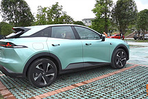 買混動還是純電？第一臺車買混動，為什么換車時很多人都換純電了？