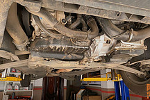 國(guó)產(chǎn)車(chē)機(jī)械素質(zhì)不行？BBA車(chē)主換問(wèn)界M9，底盤(pán)說(shuō)明了問(wèn)題 