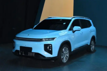 吉利睿蓝首款SUV曝光，有望年底上市！吉利换电布局事不宜迟