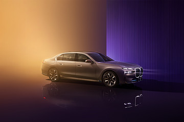 最强纯电旗舰宝马i7：花一百多万，7系车主想要什么样的豪华？