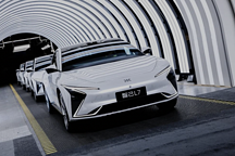 智己L7能否撕開40萬級高端電動車市場的裂縫？