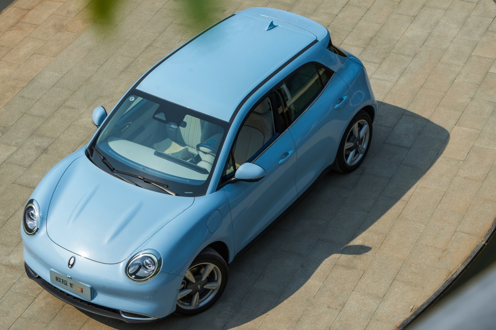 比普通版贵1万多/安全配置提升，2022款欧拉好猫莫兰迪版都升级了啥？