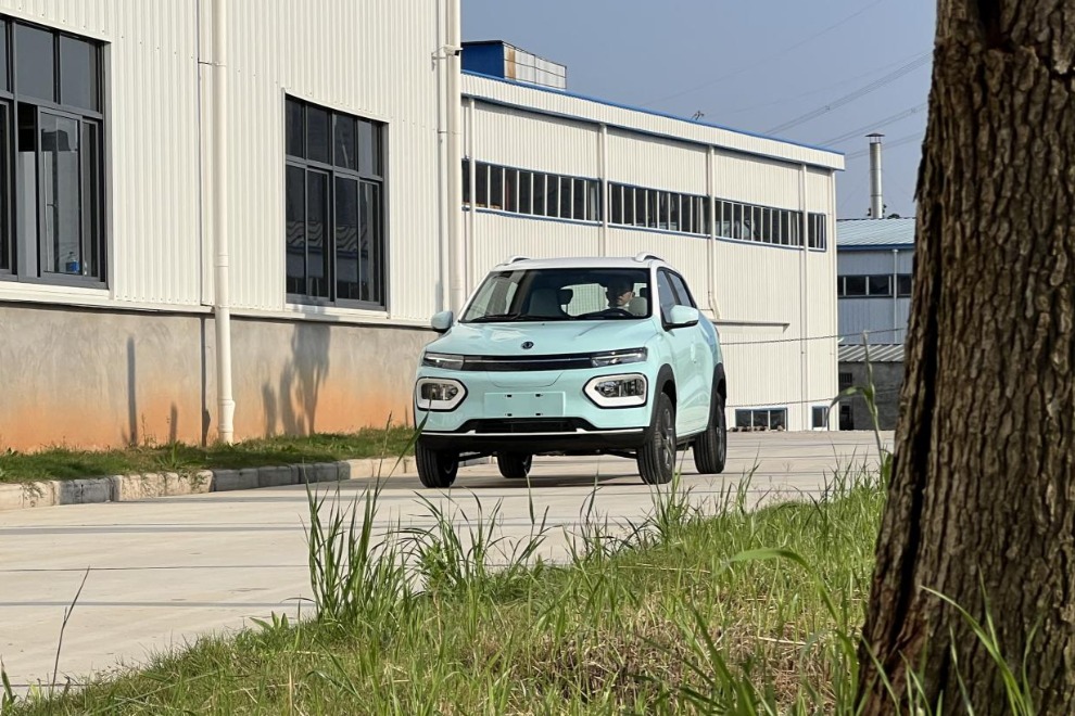 外观内饰设计进步很多！东风EV新能源新车谍照曝光