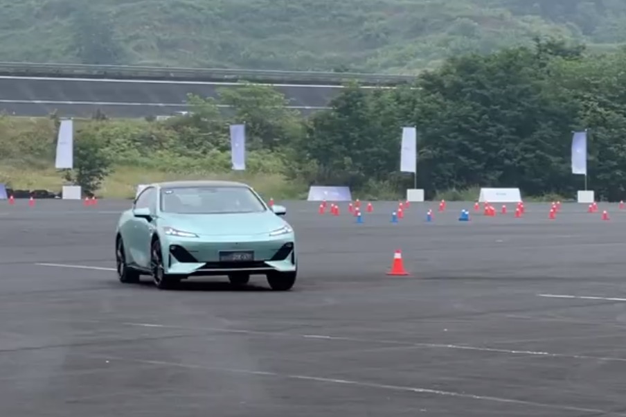 最快6月底上市，长安深蓝SL03首发亮相