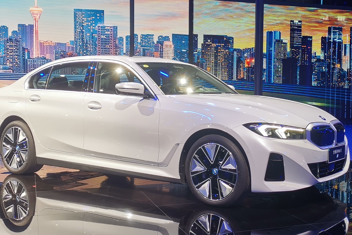 纯电动车型销量同比增长74.6% BMW携全新3系/i3亮相成都车展