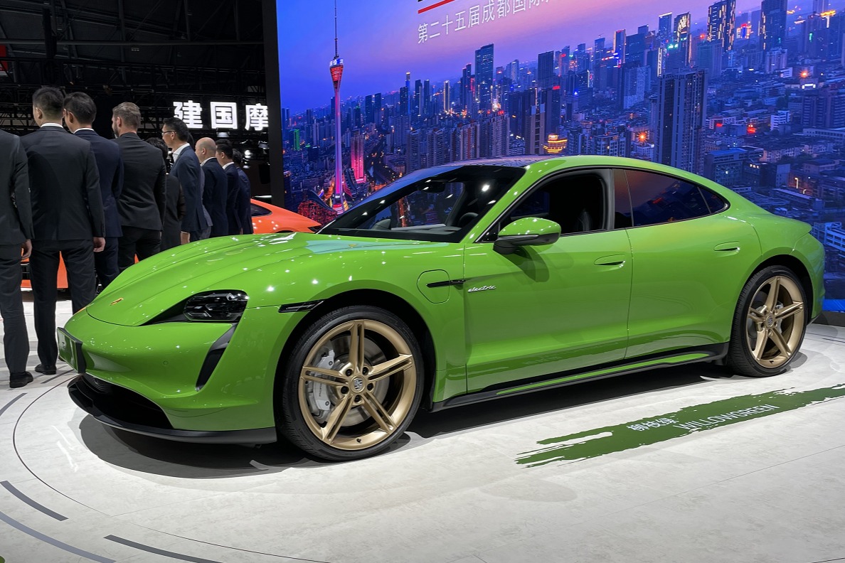 特别打造的复古颜色车型，保时捷独家定制部门为车主重现历史经典 