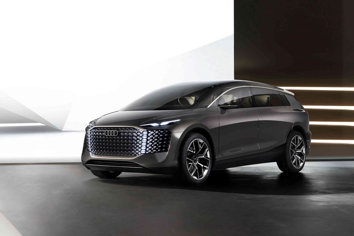 奥迪全新发布sphere家族第三款urbansphere概念车，主打巨大型城市未来奢华出行