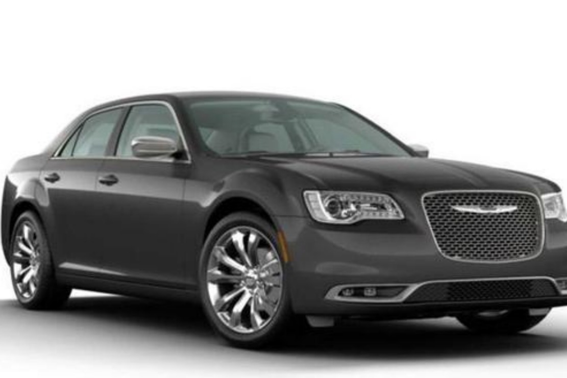 全新克莱斯勒300C将进行电气化转型，预计2026年亮相