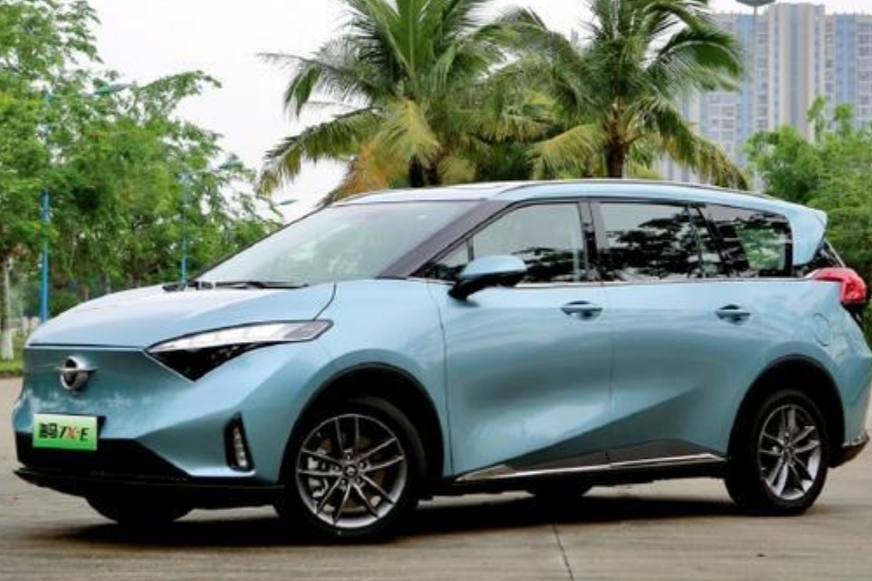 海马汽车将携首款纯电动七座MPV海马7X-E亮相2022世界新能源汽车大会