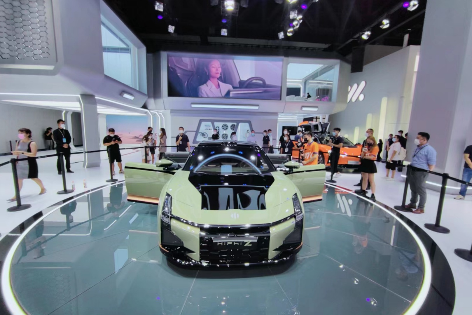 中国人自己的GT电动轿跑车，高合HiPhi Z成都车展正式上市