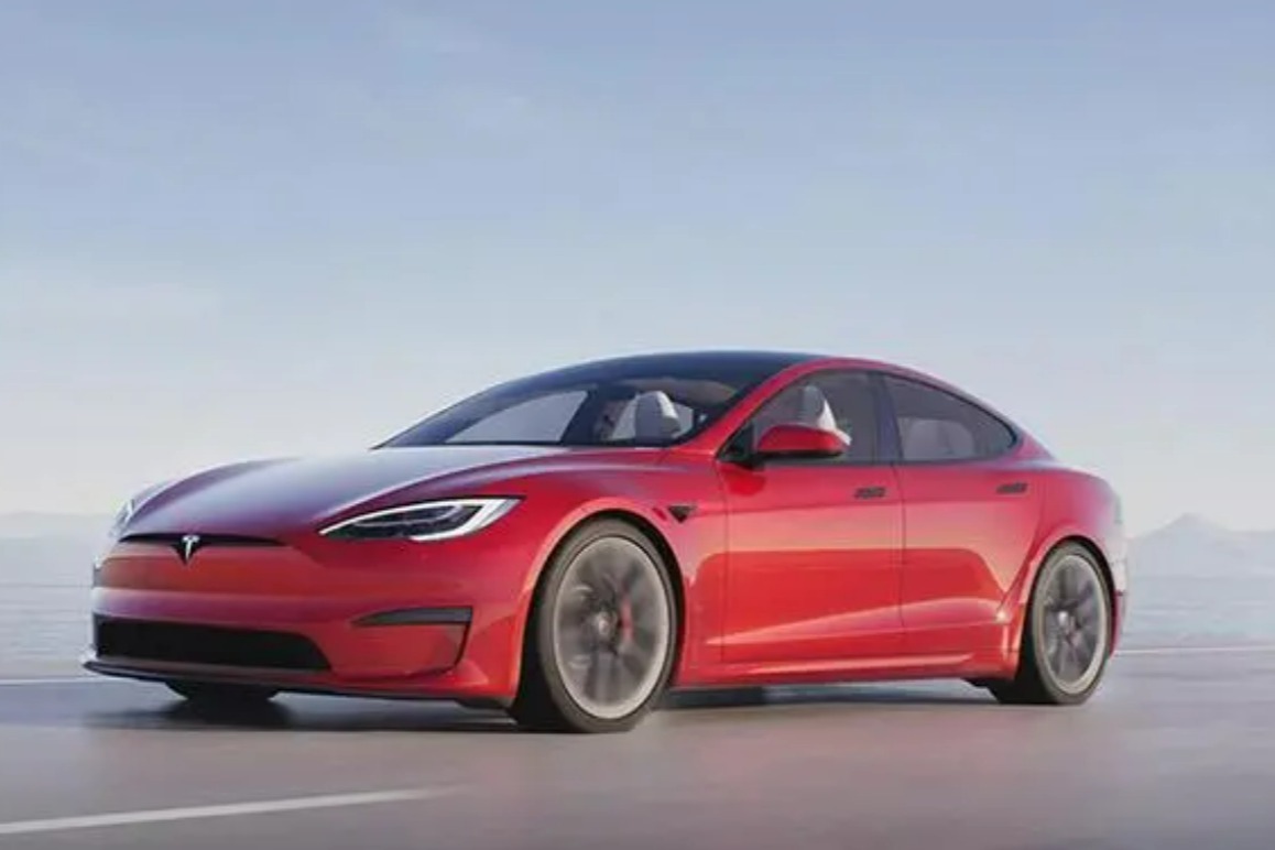 成功黑转粉，Model S Plaid整套特斯拉科技全家桶解析