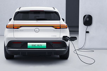 豪華新能源車硬碰硬！凱迪拉克LYRIQ與奔馳EQC誰更勝一籌？