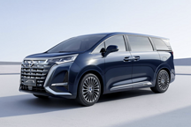 仅靠一个腾势，频频自燃的比亚迪，高端之路要怎么走？