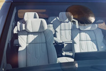 6座布局，門(mén)板能觸控，極氪009要做MPV界勞斯萊斯？