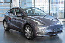 特斯拉又雙叒叕降價(jià)了，最高降價(jià)近4萬(wàn)，誰(shuí)倒霉誰(shuí)受益！