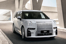 續(xù)航超800公里，49.9萬起，純電MPV極氪009上市