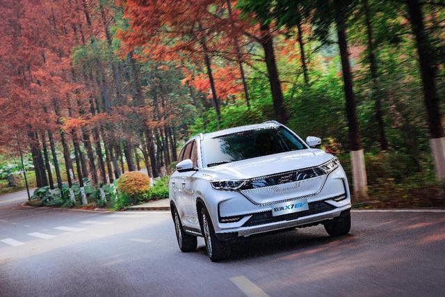 首款纯电SUV、MPV发布，长安欧尚电动化连落两子！