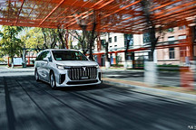 嵐圖夢(mèng)想家：革新駕駛體驗(yàn)，新能源MPV亮劍