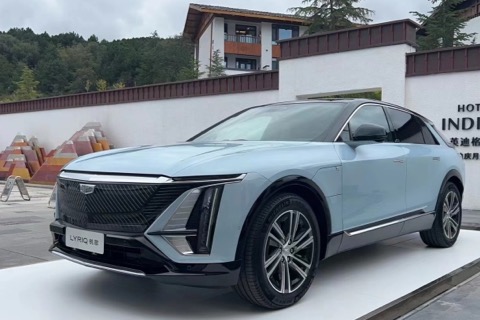 凯迪拉克LYRIQ锐歌最新消息，后驱长续航尊贵版来了，售价45.97万元