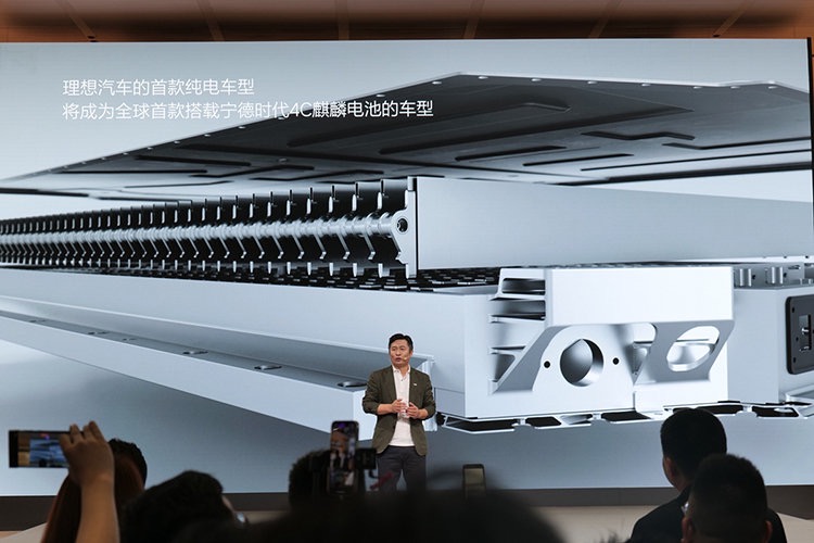 2023年上海车展：理想汽车宣布进军纯电市场，发布纯电解决方案