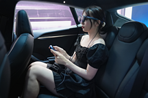 Tesla×Rokid：車載+AR引領(lǐng)智能座艙娛樂新潮流