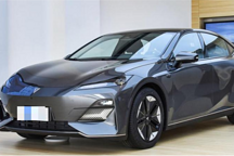 深藍(lán)S7廣受消費(fèi)者好評(píng)，領(lǐng)跑深藍(lán)汽車新篇章