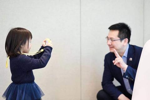 全新蔚来ES8启动交付 李斌拒绝特斯拉“约架”？