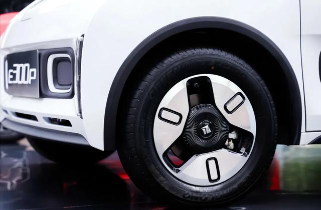 解剖出行新物種：新寶駿E300是不是你的“菜”？