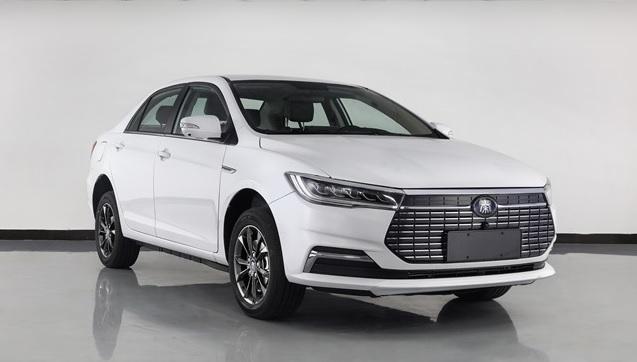 比亞迪繼續(xù)“亮刀”秦Pro EV/宋Plus EV刀片電池版車(chē)型曝光