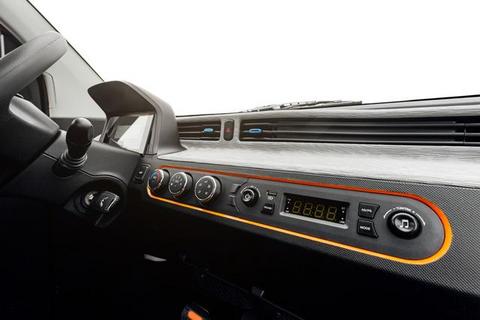 宏光MINI电动车预售2.98万元起 还要啥自行车？