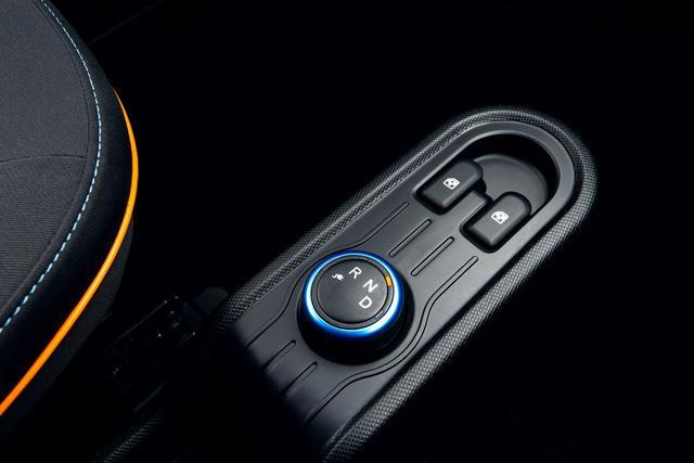 宏光MINI電動車預售2.98萬元起 還要啥自行車？