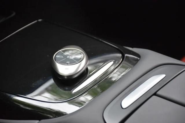 小鵬P7評(píng)測：Model 3的價(jià)格，Model S的產(chǎn)品力？