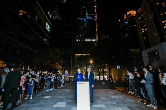安義夜巷升起最亮的星：上海極星空間帶來不一樣的電動生活