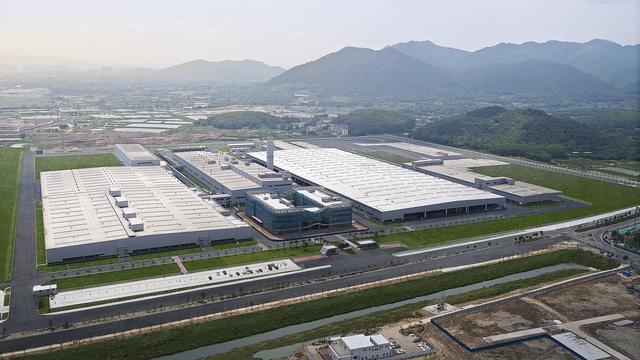“肇慶造車”大規(guī)模出貨，小鵬P7交付正式啟動