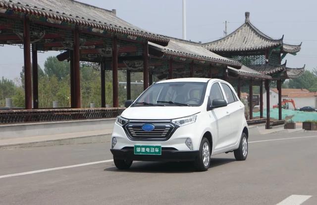 谁说只能开“老头乐”？中国车企该如何为农村兄弟造电动车