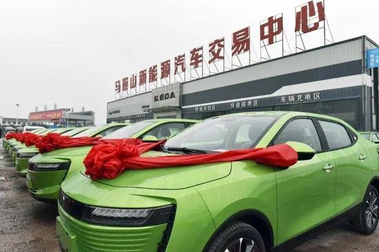 誰說只能開“老頭樂”？中國車企該如何為農(nóng)村兄弟造電動車