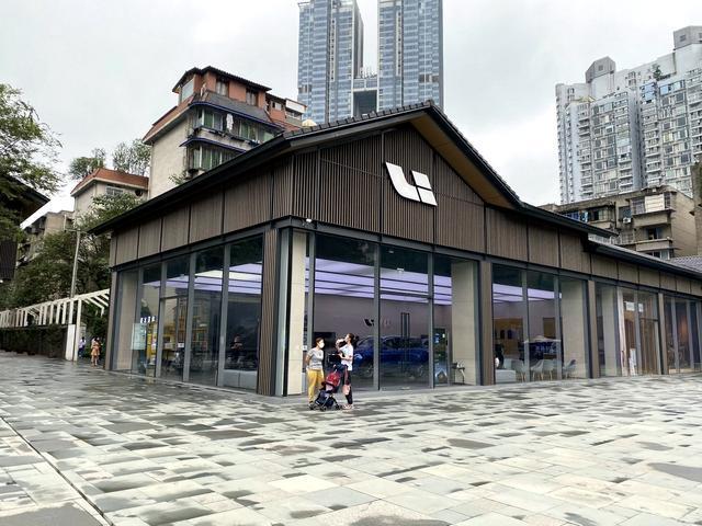 理想汽車登陸納斯達(dá)克，上市當(dāng)天收漲43.13%