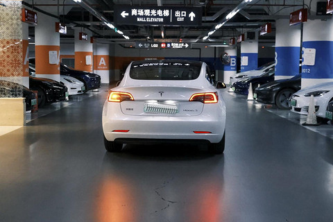 Model 3车主有多会玩？抢鲜体验特斯拉上海最新超充站
