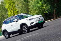 想要时尚活力、远离油腻？一台江淮新能源iEVS4就够了！