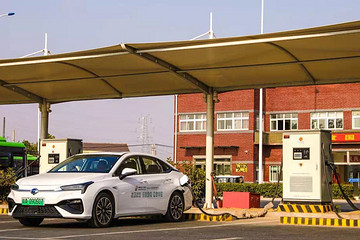 回家过年，开电动汽车靠谱吗