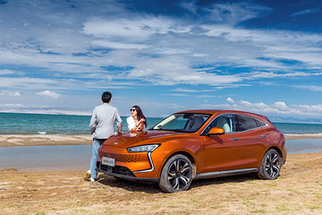 新能源车销量猛增102.8%，小康汽车迎来振兴良机