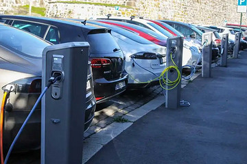 上半年欧洲新能源车市场：奔驰宝马卖得最好，起亚超过了大众