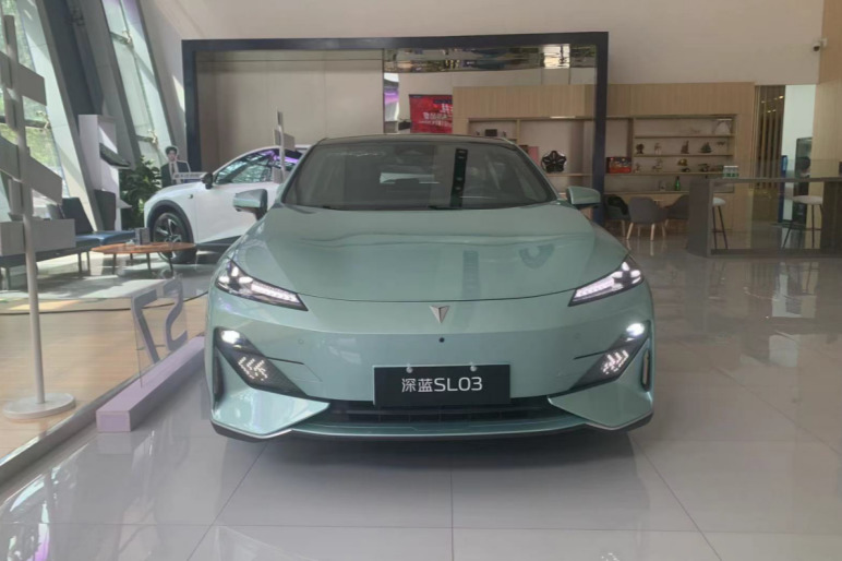 售价14.59-19.19万元，新款深蓝SL03到店实拍