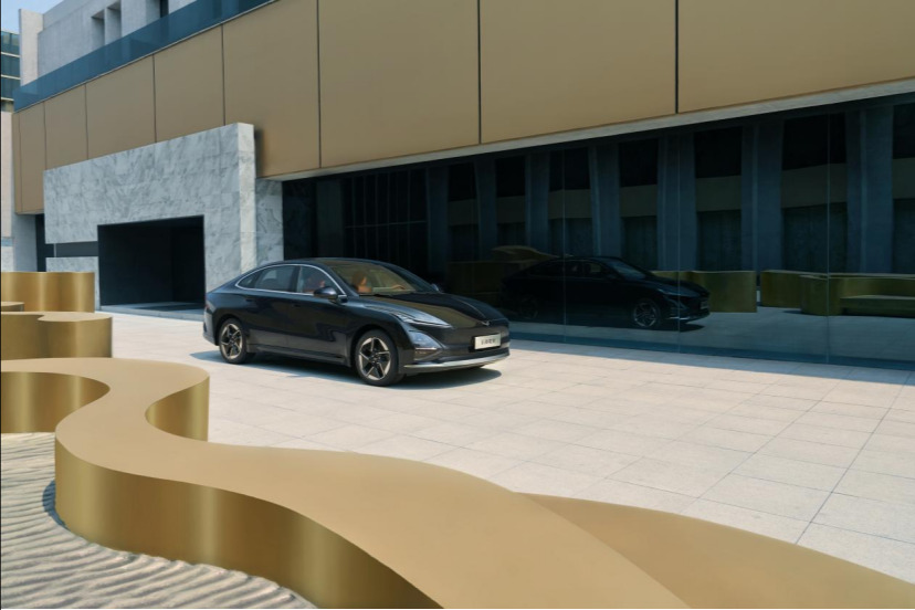 10萬級(jí)，600公里，中級(jí)轎車，五菱星光2025款正式上市！