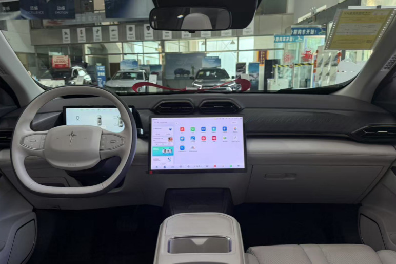 10万级，续航520公里，示界06怎么样？