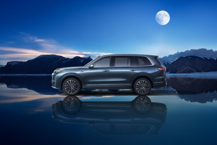 银河M9上市，17.38万起，吉利完成全面对标比亚迪！