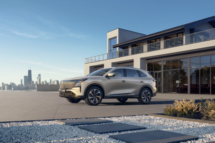 油耗降一半，大满配标杆！第四代CS75PLUS蓝鲸超擎10.99万元起