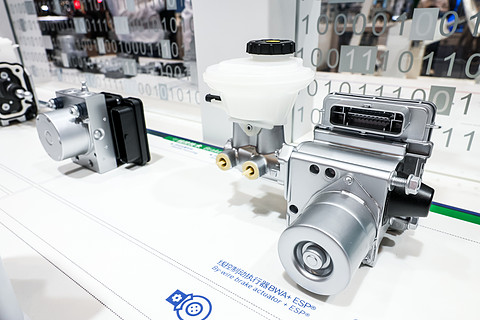 06 博世液压线控制动执行器BWA+ESP®解决方案.jpeg